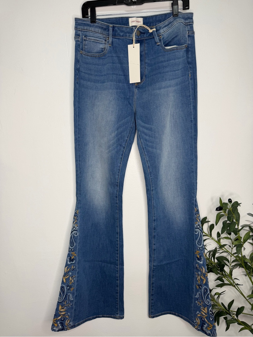 NWT DRIFTWOOD FARRAH JEANS